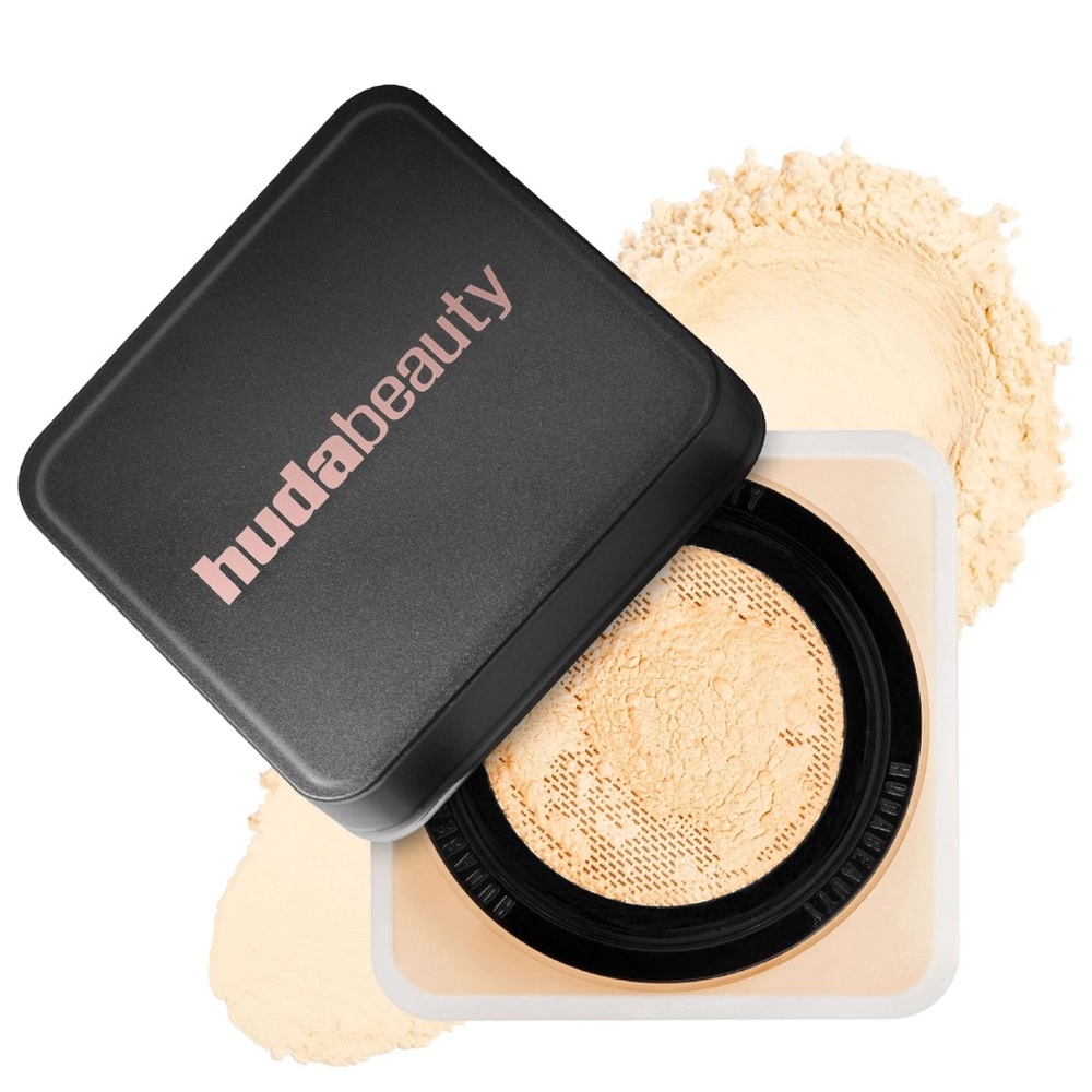 Huda Beauty Easy Bake Loose Powder in Banana Bread